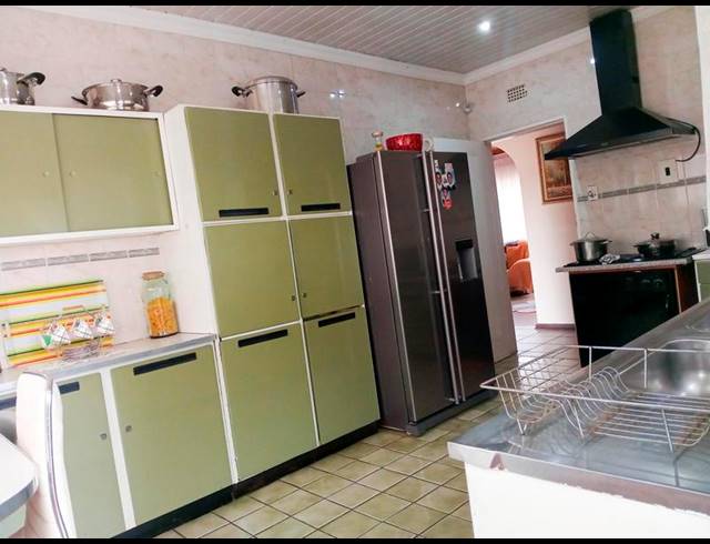 3 BEDROOM HOUSE FOR SALE IN VANDERBIJLPARK CE 5